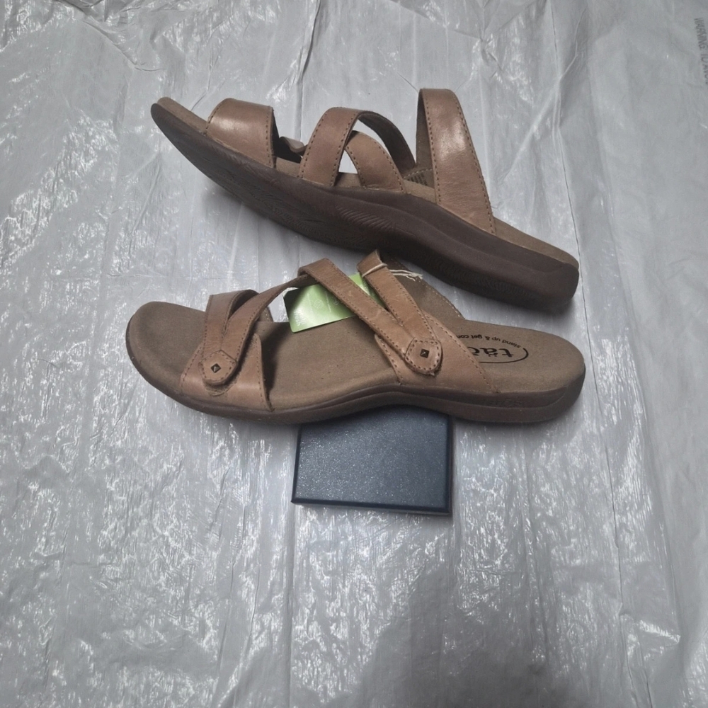 Taos Double U Brown Strappy Slide Sandals - Picture 4 of 4